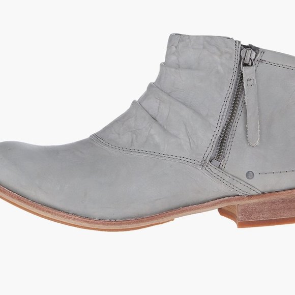 NEW!!! Out of stock Catepillar Boot - Picture 7 of 11